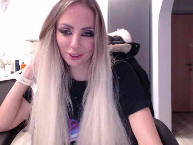 blondalina webcam