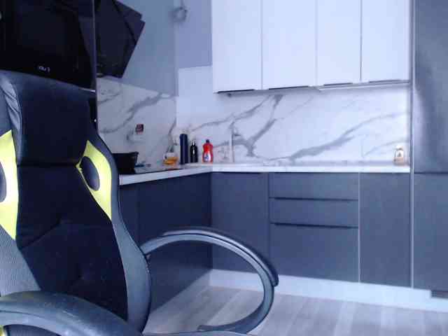 blondalina webcam