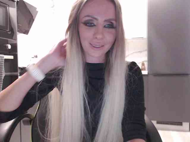 blondalina webcam