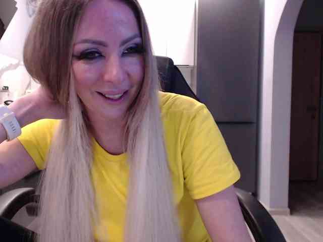 blondalina webcam