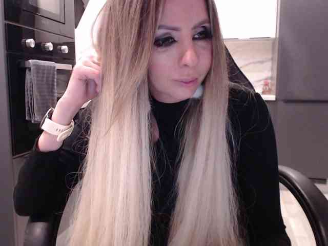 blondalina webcam