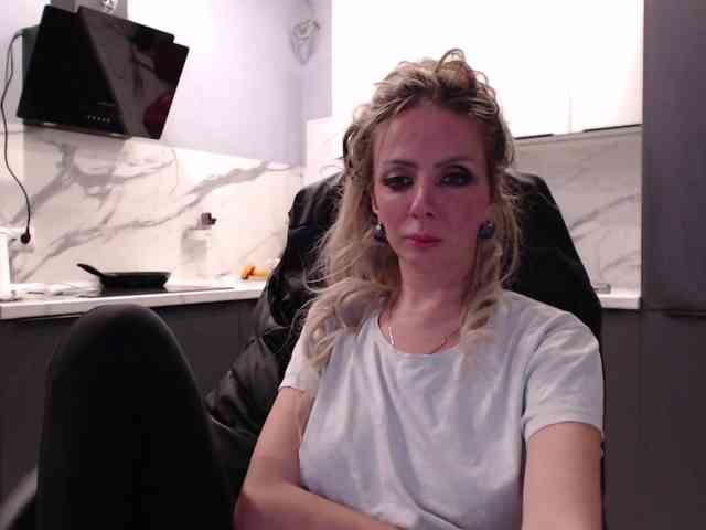 real live web cam Blondalina