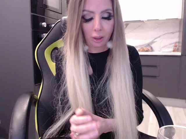 blondalina webcam