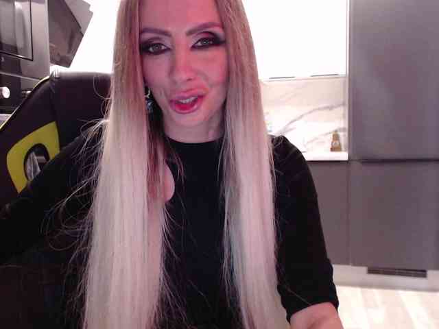 blondalina webcam