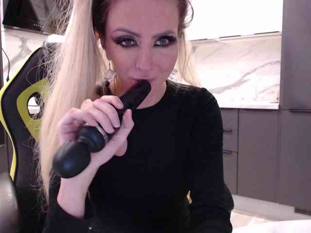 blondalina webcam