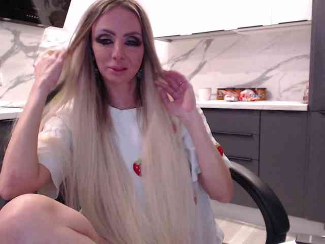 blondalina webcam
