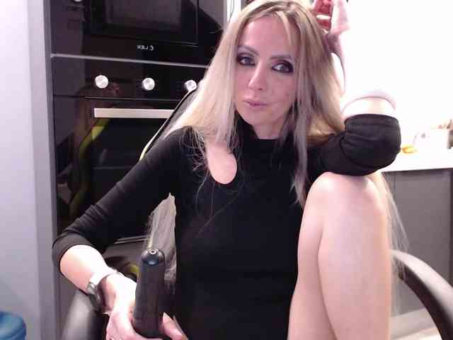 blondalina webcam