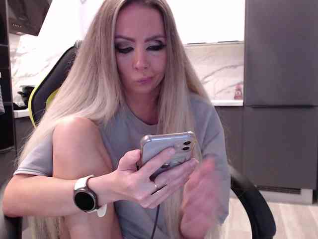 blondalina webcam