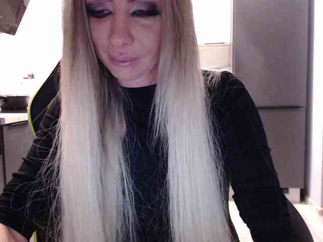blondalina webcam