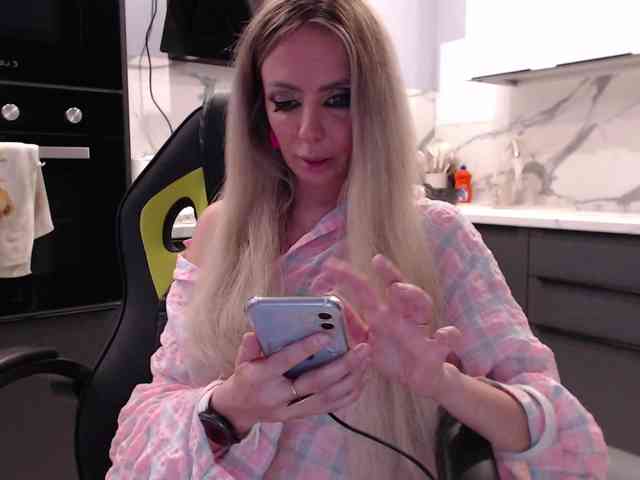 blondalina webcam
