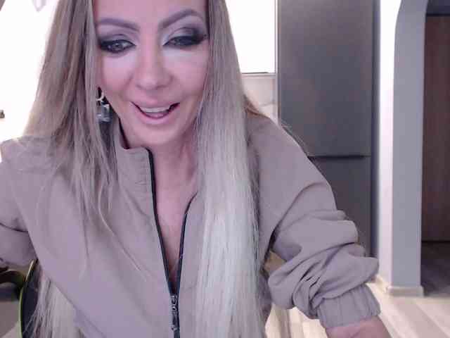 blondalina webcam