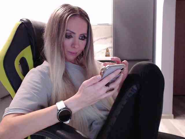blondalina webcam