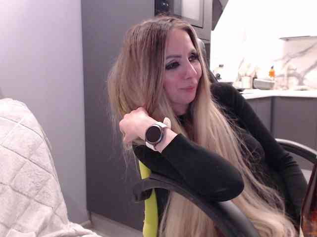 blondalina webcam