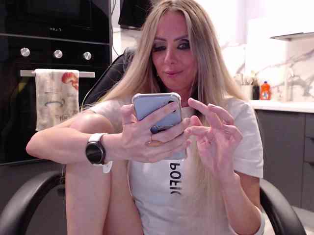 blondalina webcam