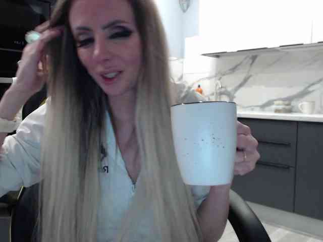 blondalina webcam