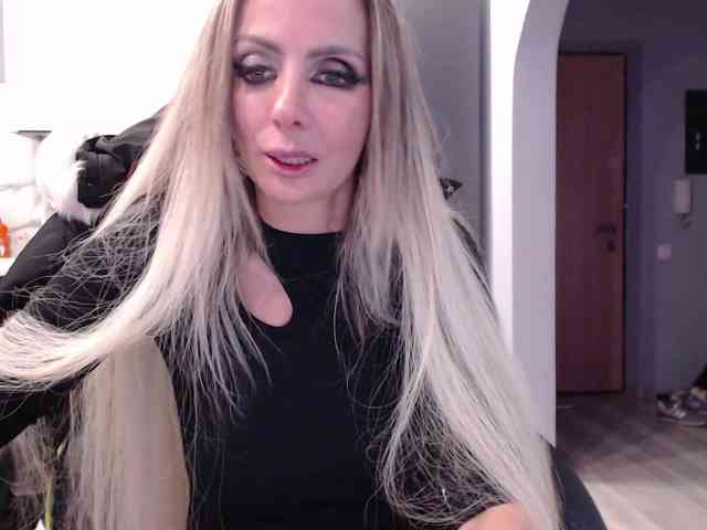 blondalina webcam