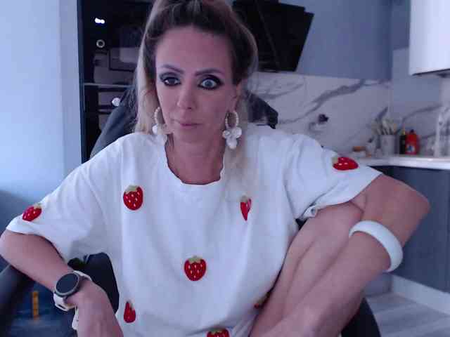 blondalina webcam