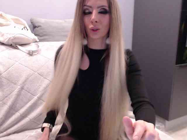blondalina webcam