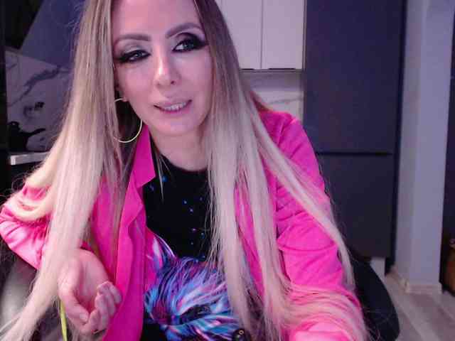 blondalina webcam