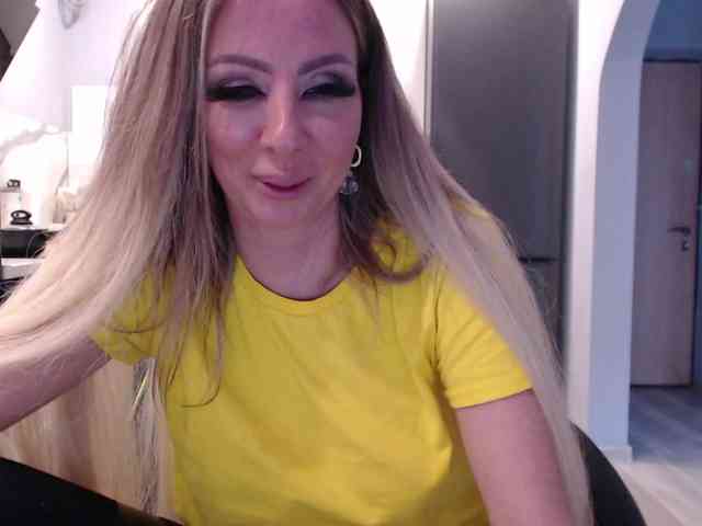 blondalina webcam