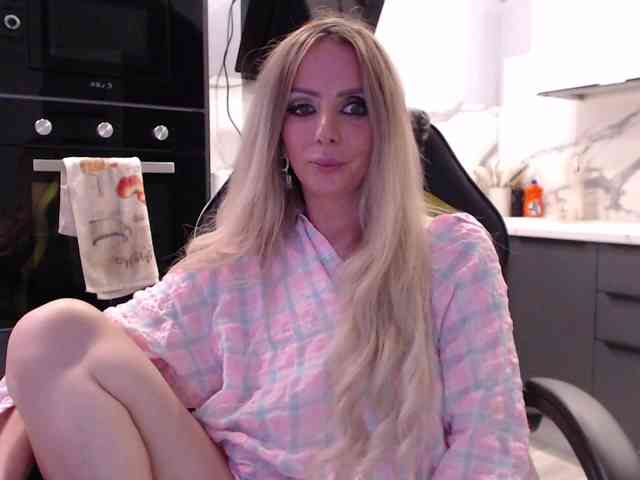 blondalina webcam
