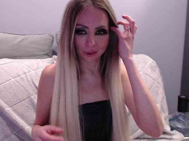 blondalina webcam