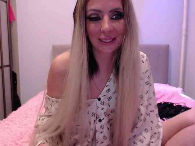 blondalina webcam