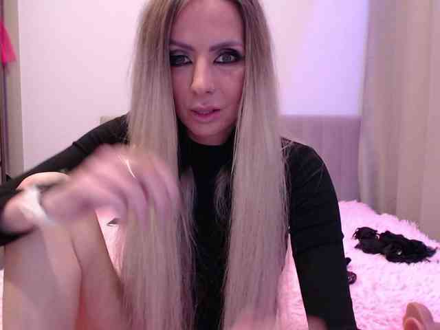 blondalina webcam