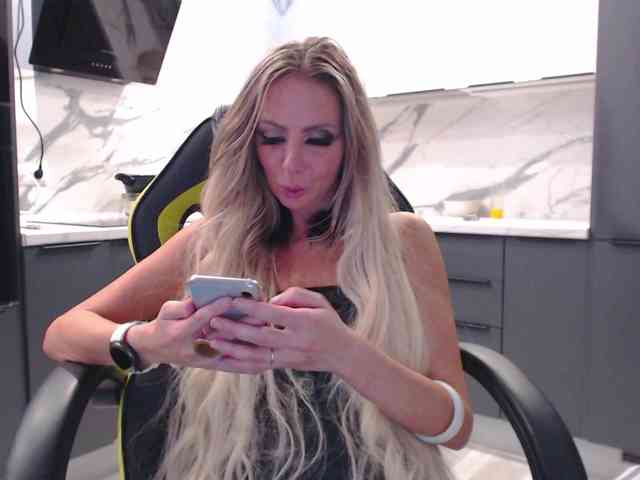 blondalina webcam
