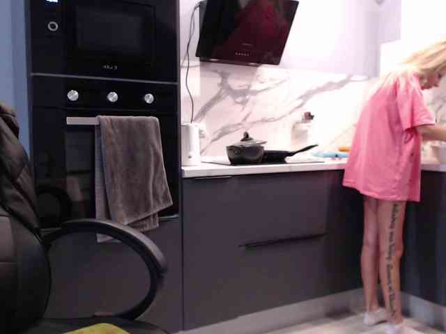 blondalina webcam
