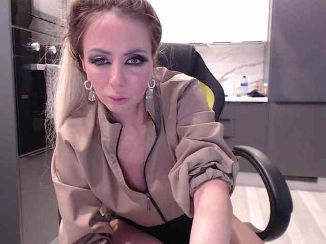 blondalina webcam