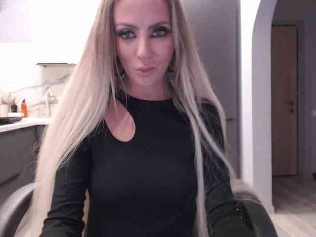 blondalina webcam