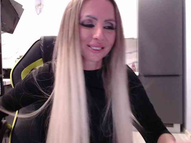 blondalina webcam