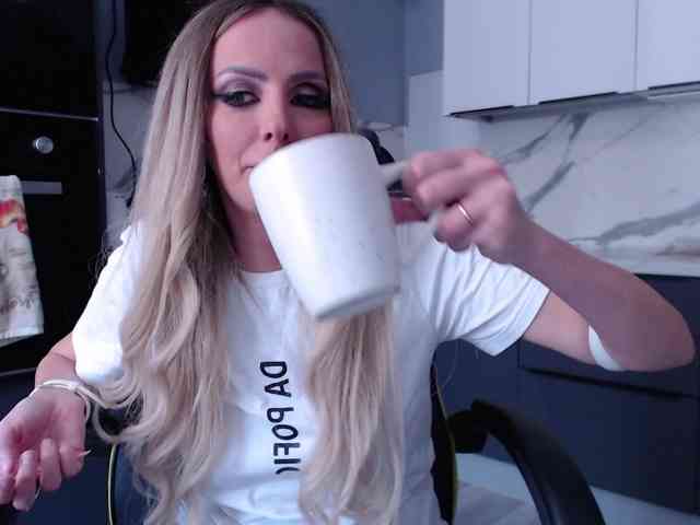 chat room free Blondalina
