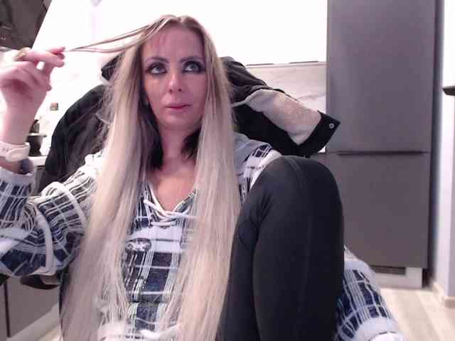 blondalina webcam