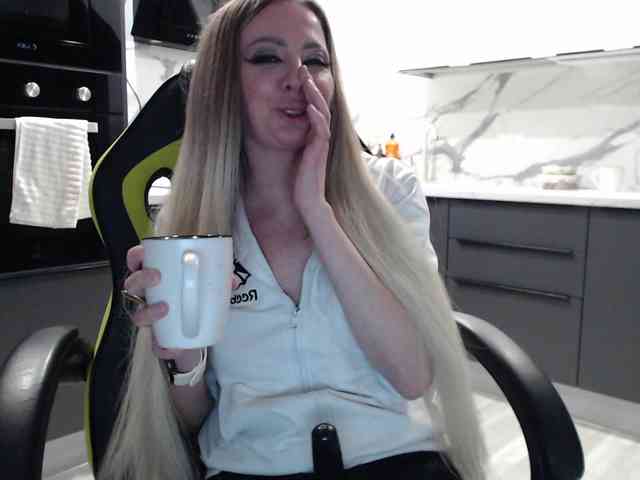 blondalina webcam