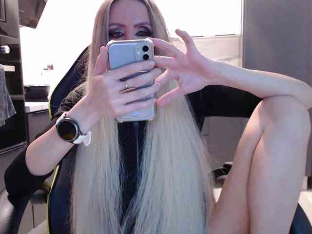 blondalina webcam