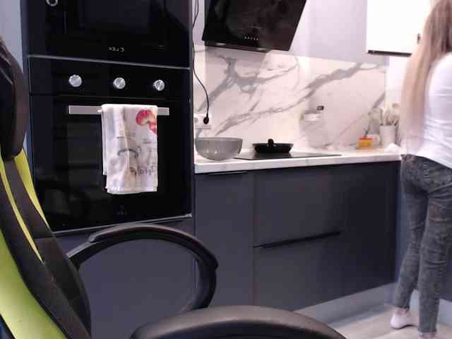 blondalina webcam