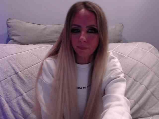 blondalina webcam