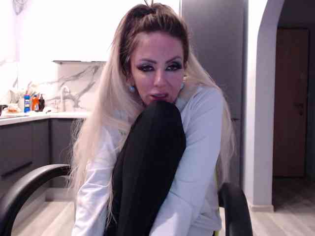 blondalina webcam