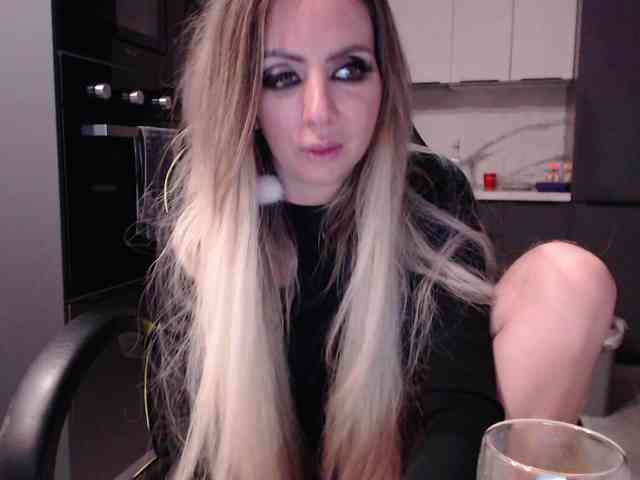 blondalina webcam