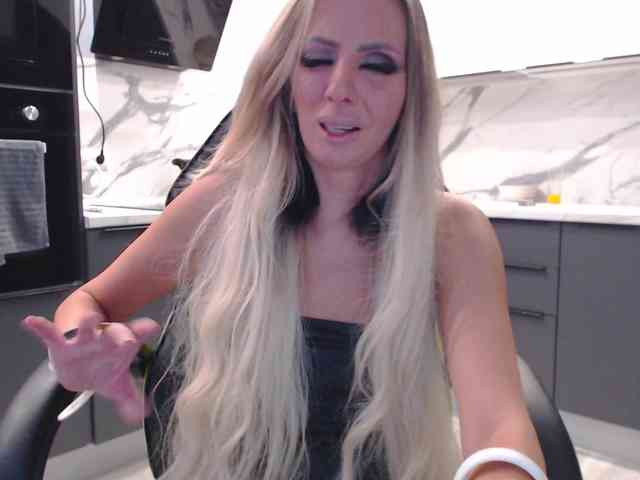 blondalina webcam