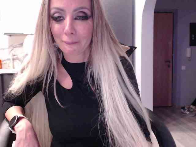 blondalina webcam