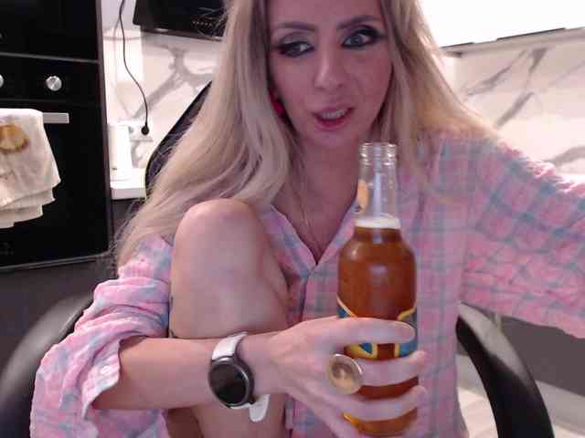 blondalina webcam
