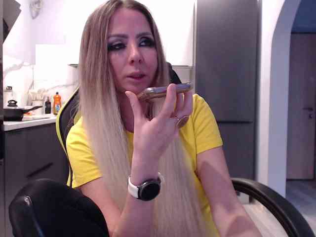 blondalina webcam