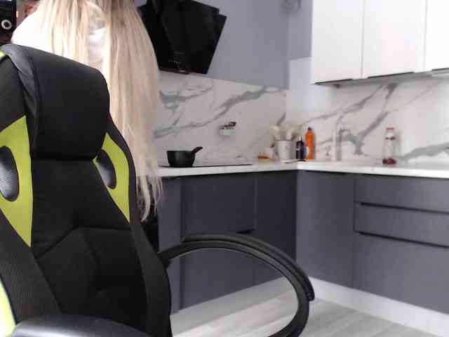 blondalina webcam