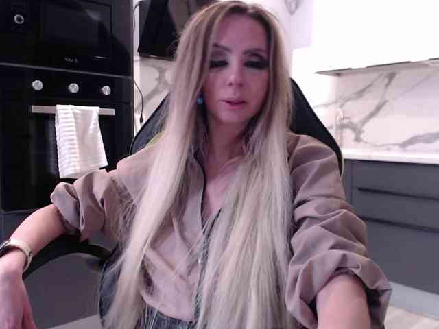 blondalina webcam
