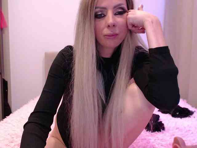 blondalina webcam