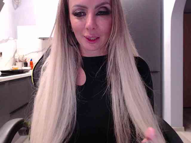 blondalina webcam