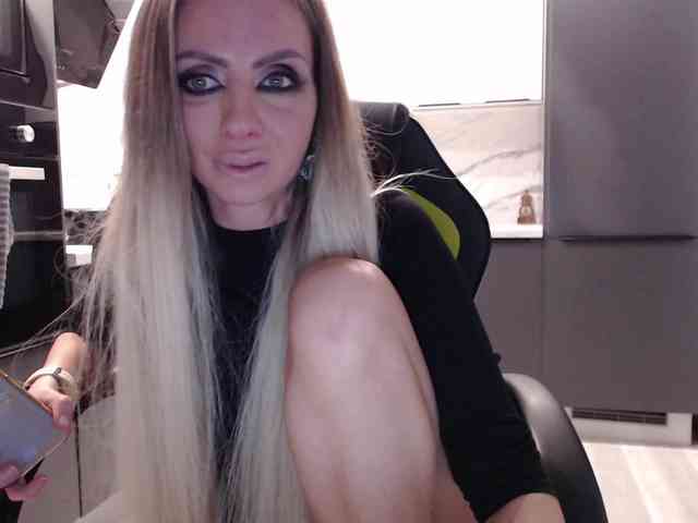 blondalina webcam